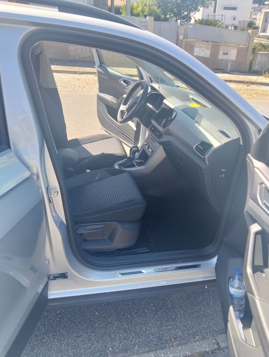 VW T-Cross DSG e Opel Movano