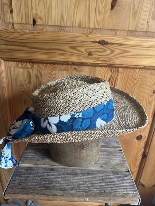 Sprzedam kapelusz firmy HAWAIIAN Made in Sri Lanka rozmiar ONE SIZE