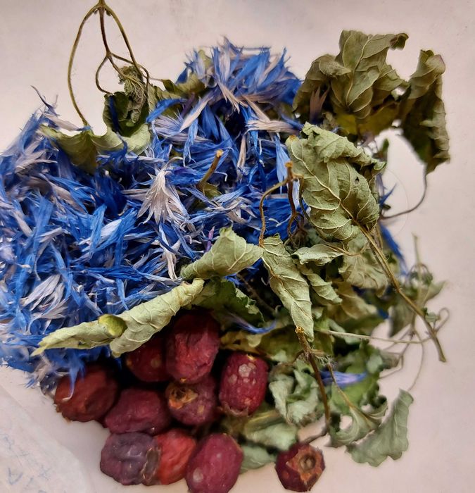 herbata utleniana dzika róża, truskawka, malina, jeżyna