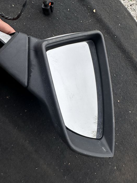 Lusterko prawy przód leon 5f europa