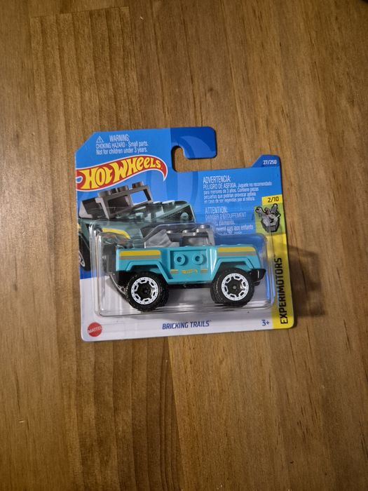 Hot Wheels autko metalowe Bricking Trails Experimotors