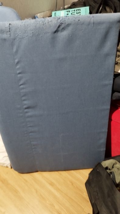 Cama de solteiro semi nova