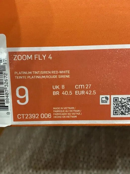 Оригінальні кроссовки Nike Zoom Fly 4 CT2392-006