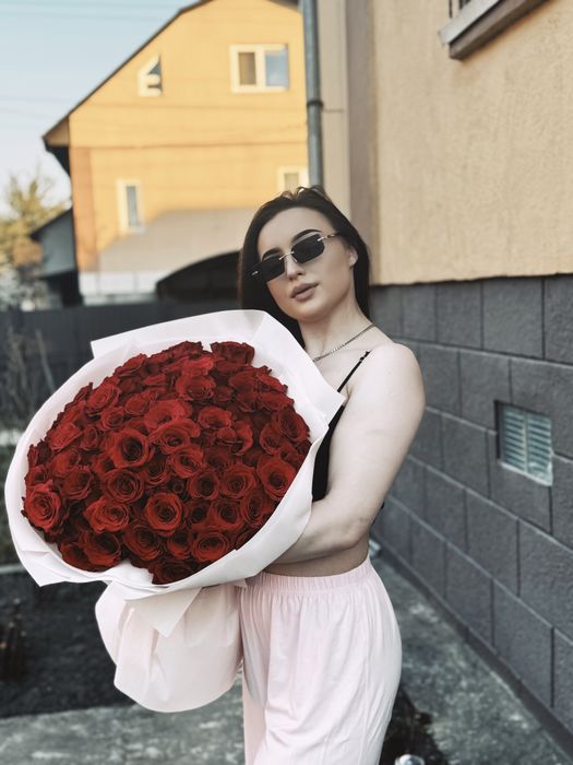 101 одна червона троянда