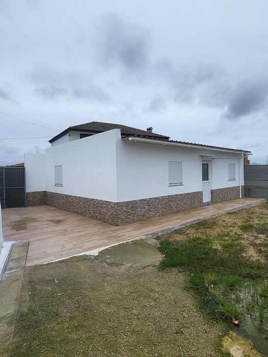 Moradia T4 + T2 Alhos Vedros