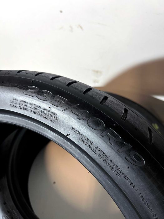 Pneus Hankook iON Evo - 235/40/19 - Como NOVOS