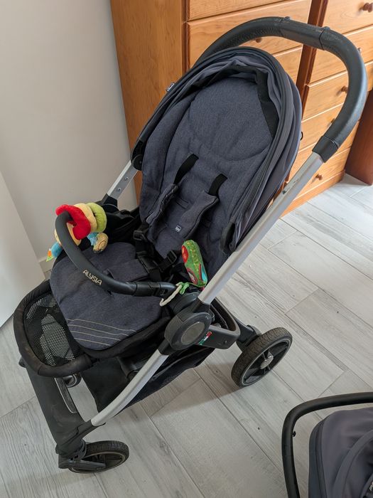 Carrinho, ovo e alcofa Chicco