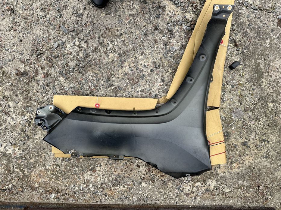 Крыло Toyota rav4 Оригинал 53811-42330