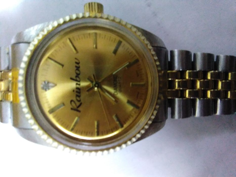 Relógio em bom estado