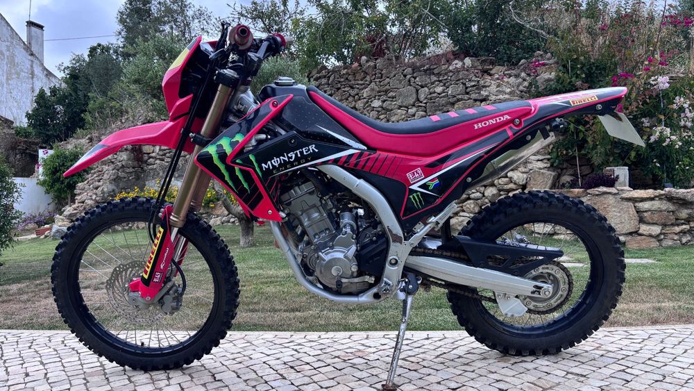 Honda CRF 250 L (2020) – Apenas 1.240 km – Equipamento Premium (+ Material Original)