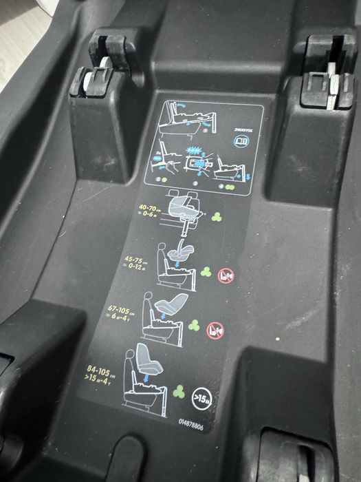 Maxi Cosi Pebble Pro i-Size Fotelik samochodowy 0-13 kg z baza