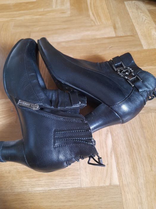 Жіночі шкіряні черевики 36р