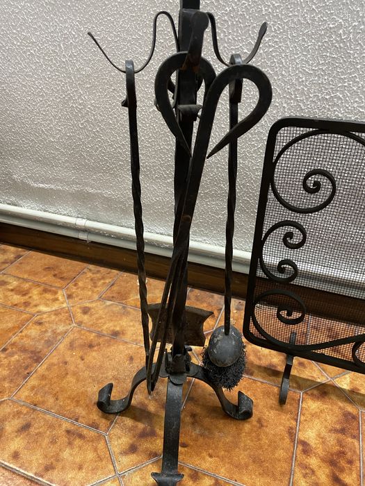 Proteção e utensilios de lareira