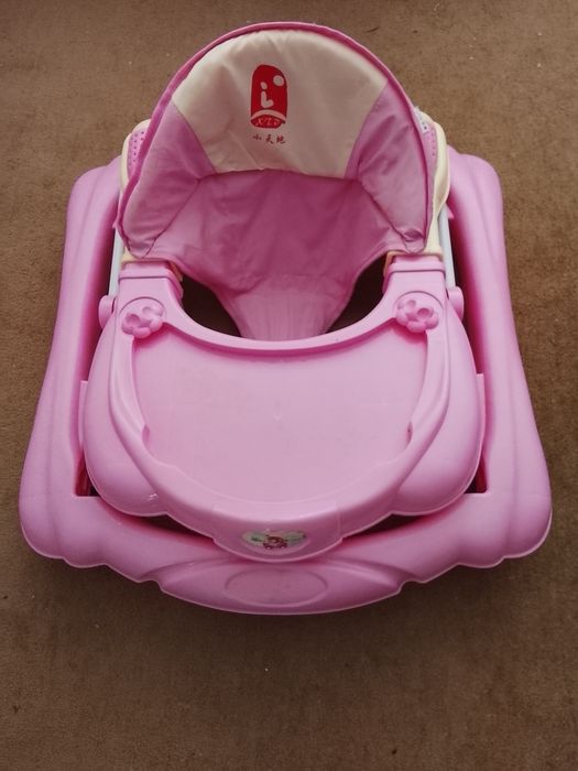 Aranha para bebe aprender à andar