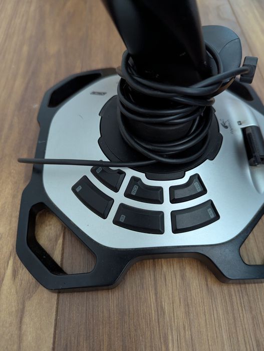 Joystick Logitech extreme 3D Pro