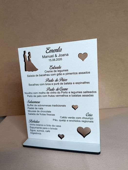 Ementa casamento gravada em mdf para mesa de convidados