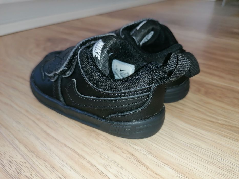Buciki dziecięce Nike 22 rozm.jak nowe