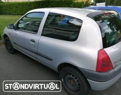 Renault Clio de 1999 para peças