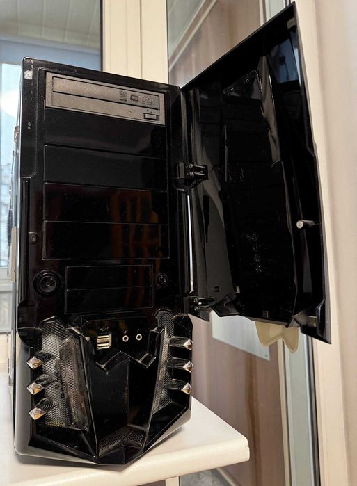 Комп’ютер Intel Core2 Quad/GeForce GT 240/4GB/HDD 1TB/Asus P5KPL-AM SE