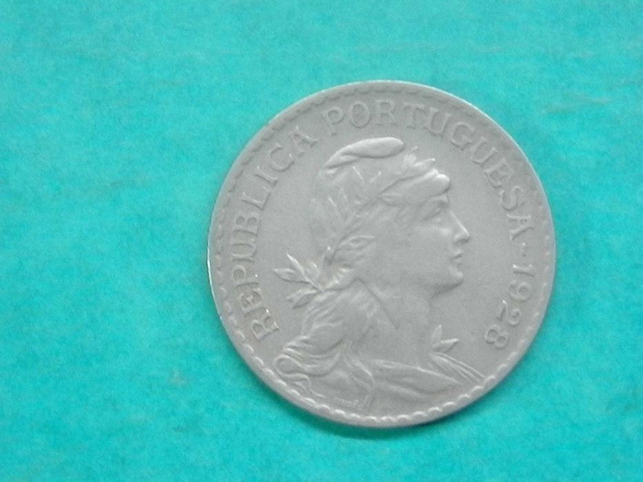 1188 - Republic: 1 escudo 1928 alpaca, above average, for €11.0064552770297730120