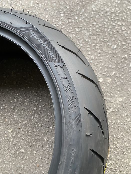Pneus de mota 200/50/17 Dunlop Qualifier Core (NOVO)