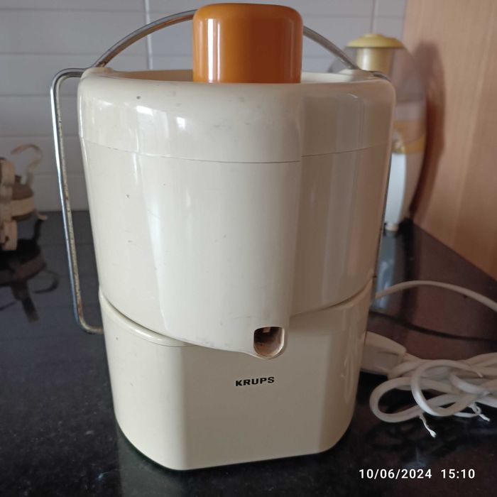 Máquina de fazer sumos naturais