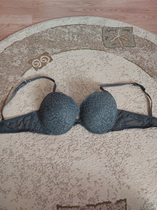Stanik biustonosz H&M 80 C khaki