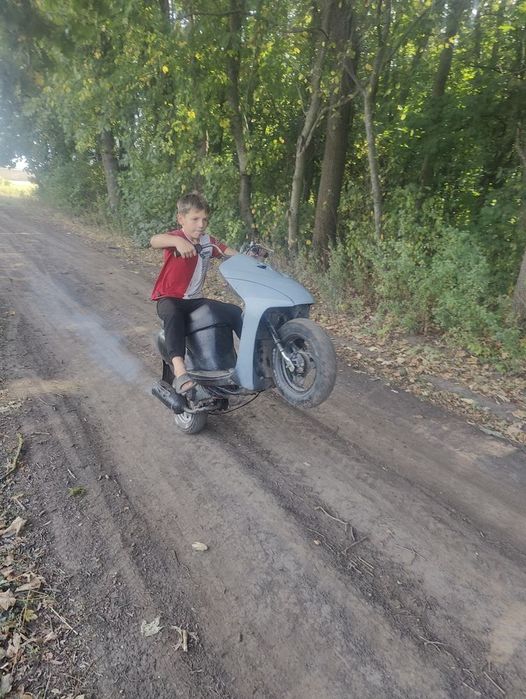 Сузукі летс 3 ..