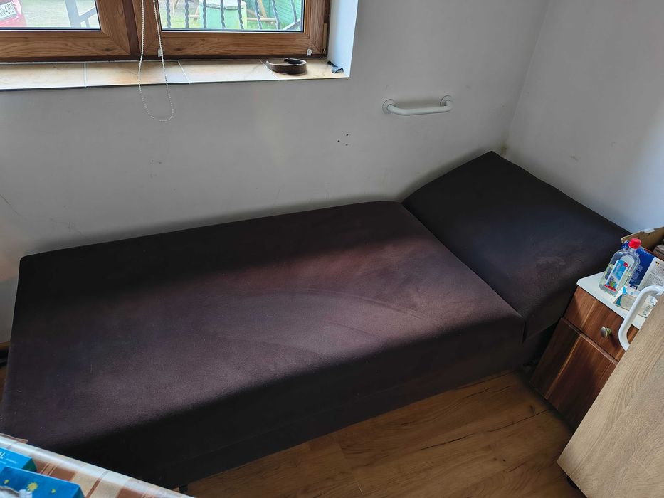 Łóżko jednoosobowe 90x200 z podnoszonym zagłówkiem