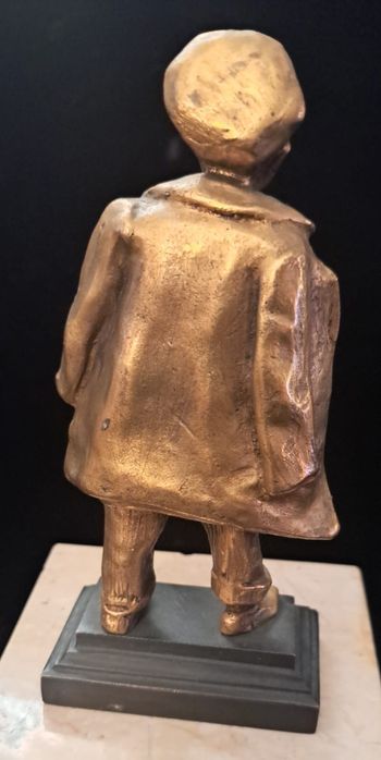 Pequeno bronze assinado
