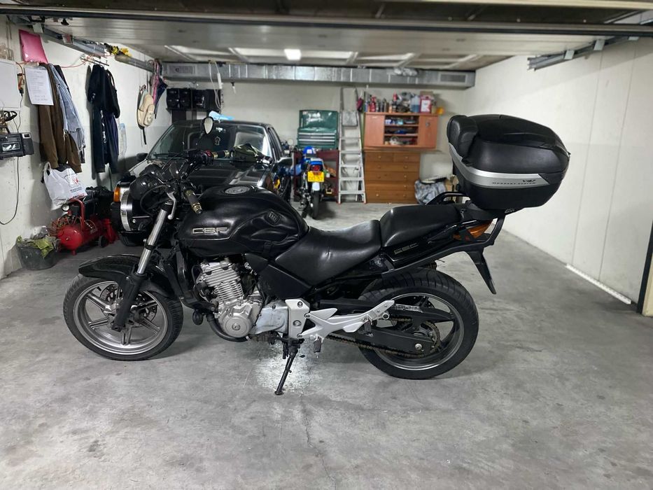 CBF 500 c/ malas givi