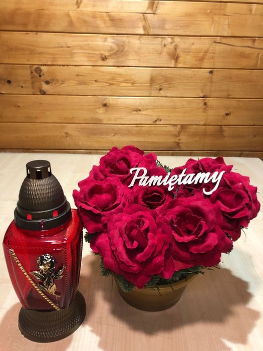 Donica z kwiatów sztucznych,grób, cmentarz,walentynki,znicz gratis