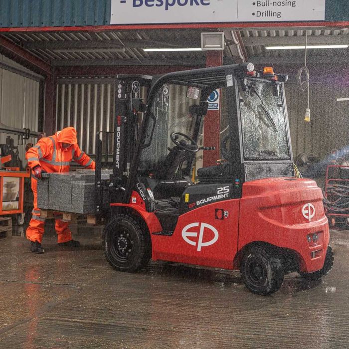 Новий Li-Ion вилковий навантажувач 2.5т/3.6м, кліренс 15см, 80V/280Ah