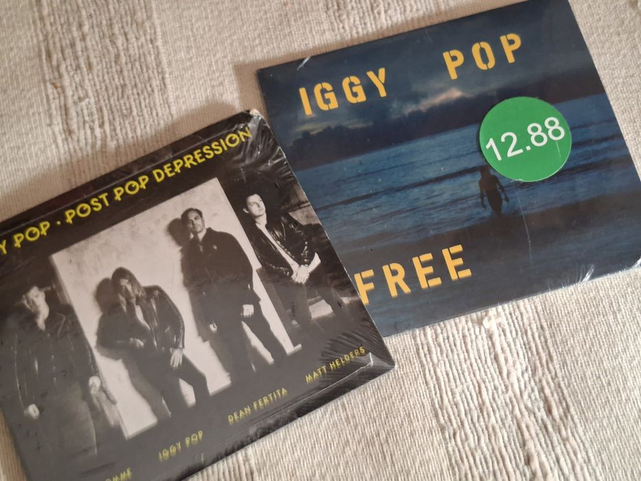 Dois cds ainda selados de Iggy Pop
