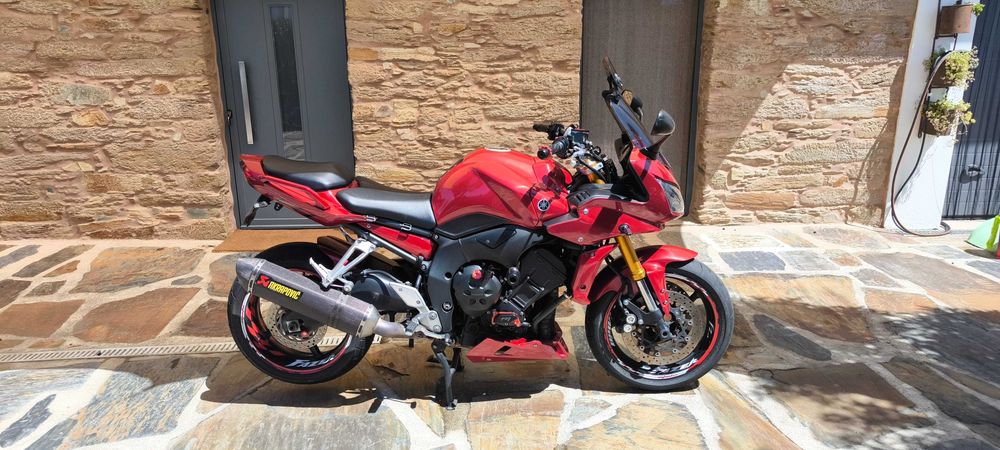 Yamaha FZ1-S — 38.000 km — Akrapovič — Muitos Extras