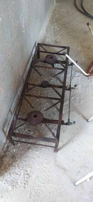 Vitrine, lava louça em inox, trempes, máquinas cafe,arcas frigoríficas