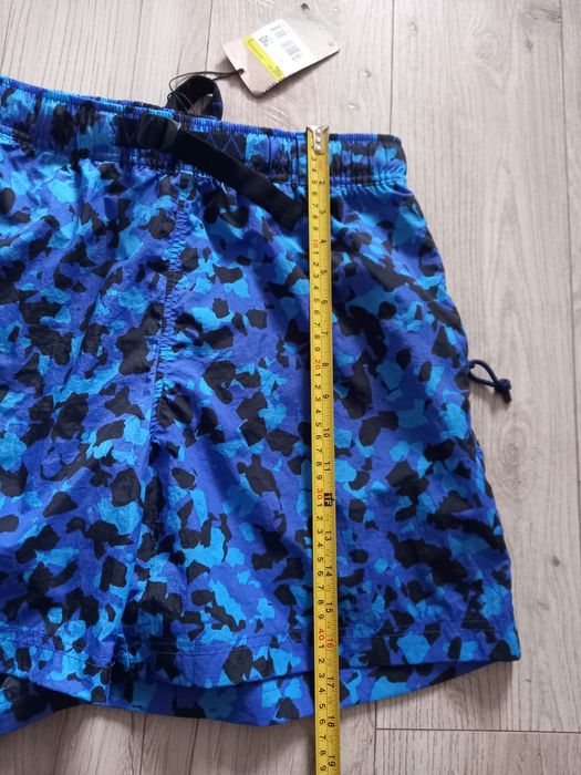 Продам шорты Nike ACG