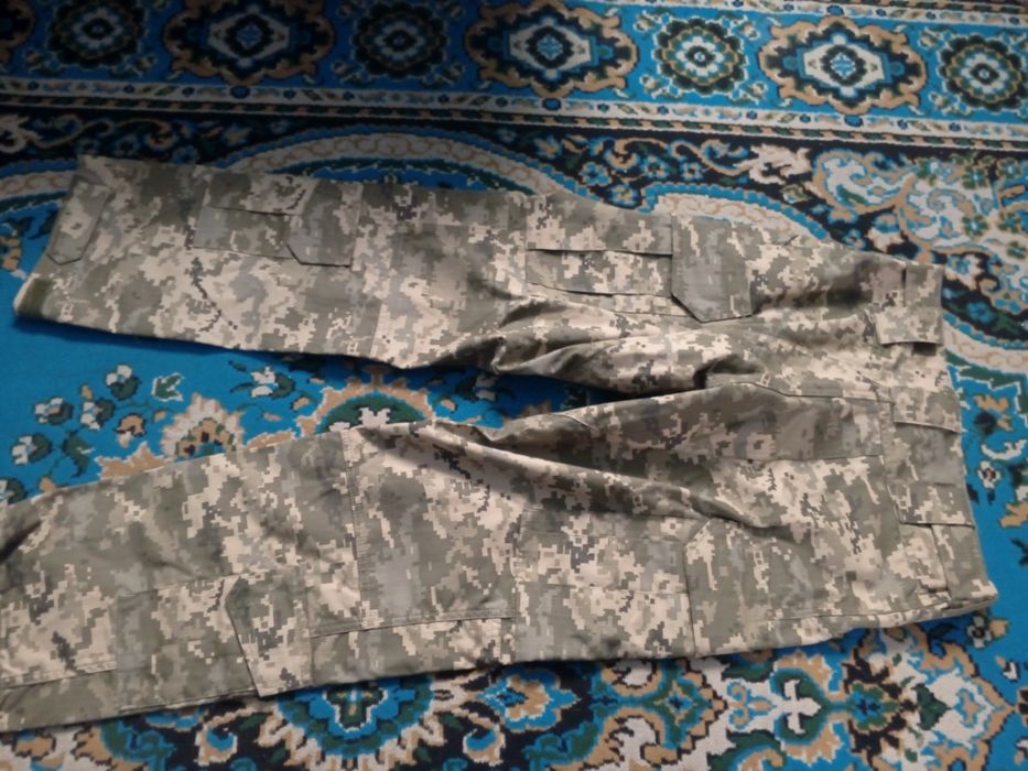 Піксельні штани нові торг