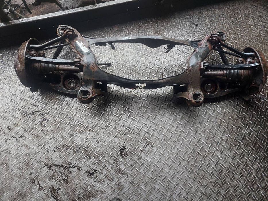 KOMPLETNE ZAWIESZENIE TYŁ MERCEDES BENZ W124