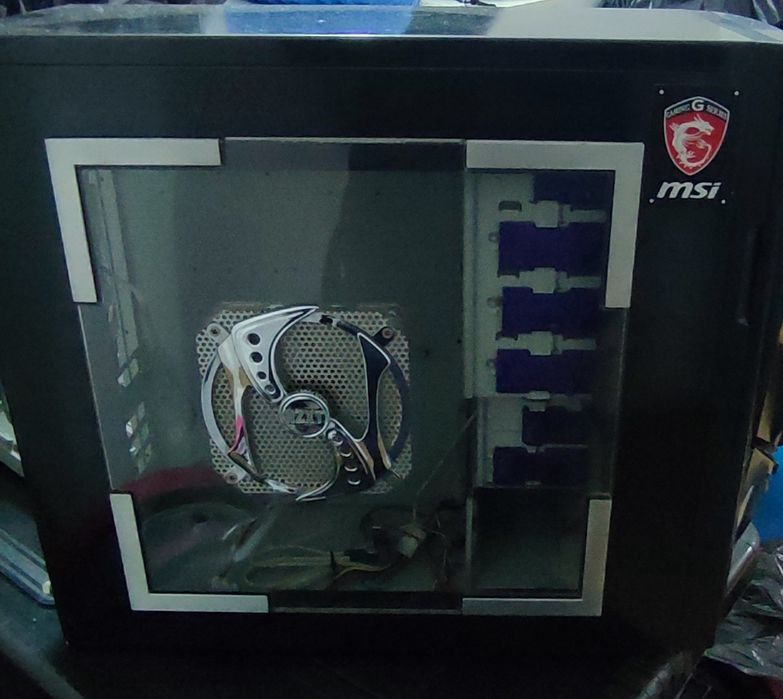 1 Caixa  PC nzxt