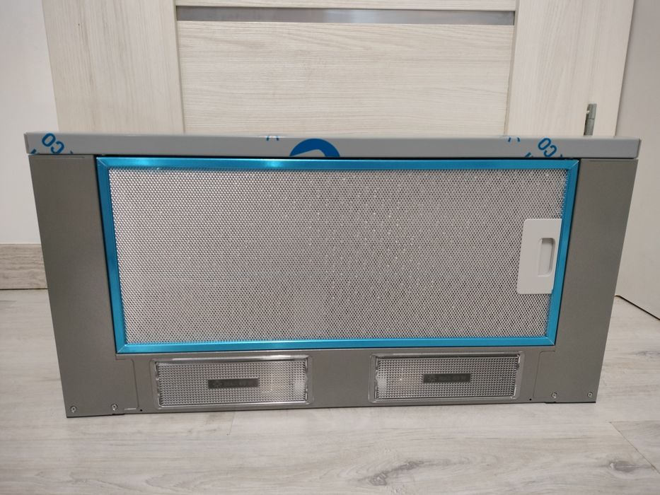 Nowy srebrny okap Amica