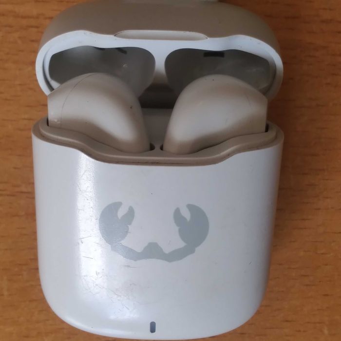 Słuchawki douszne bezprzewodowe  Bluetooth / Zachęcam do zakupu /