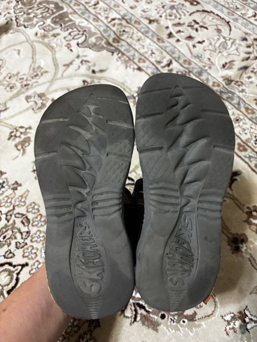 Босоніжки Sketchers 30 розмір світяться