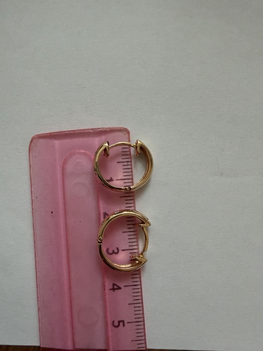 Золотые серьги с бриллиантами