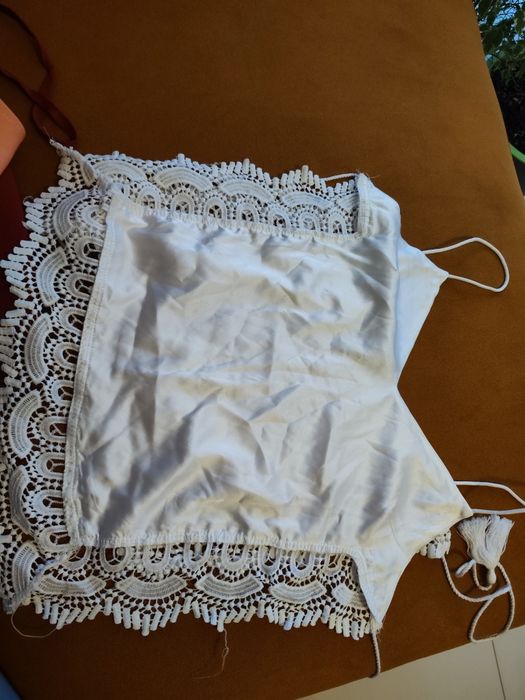 Wiązany top na imprezę