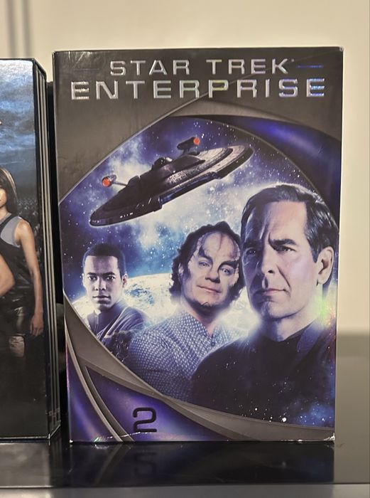 Séries em DVD - Battlestar Galactica e Star Trek - 40 dvd's
