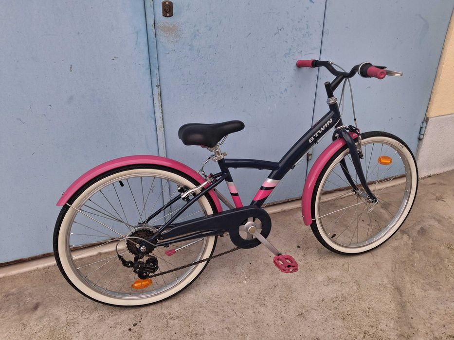 Bicicleta para menina dos 6 aos 12 anos de idade pronta a pedalar