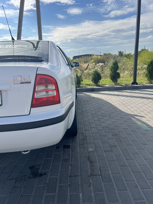 Шкода октавіа  тур.                                                  .