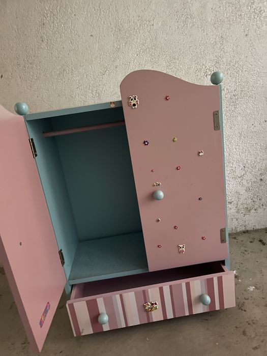 Brinquedo armario e casinha