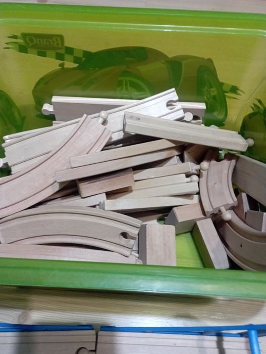 Carousel drewniany pociąg, kolejka + infrastruktura.